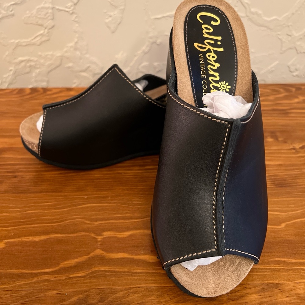 Californians Vintage Collection Cecilia Black Wedge Mule Size 8 - Like New
